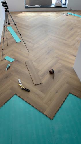 544779B4-7346-4C94-ACAB-FC8EF102E15D